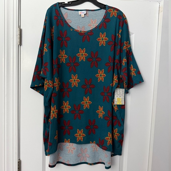 LuLaRoe Tops - 3XL LuLaRoe Teal and Red Floral Short Sleeve Top